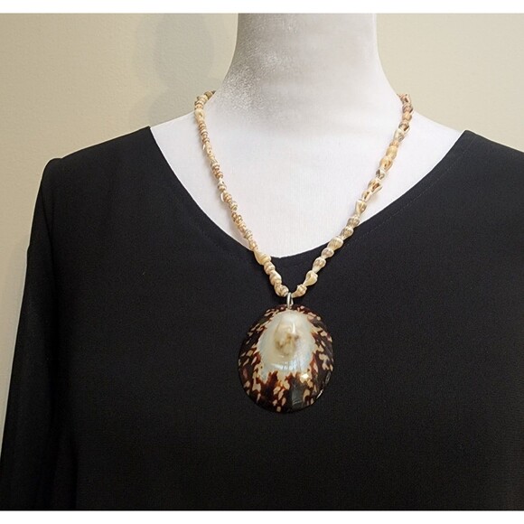 Vintage Limpet and Natural Seashells Statement Necklace - Picture 1 of 6